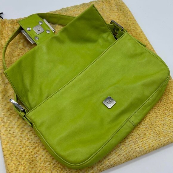 Authentic FENDI Mamma Bucket Baguette Lime Green Lambskin Flap Bag Purse - Picture 9 of 12